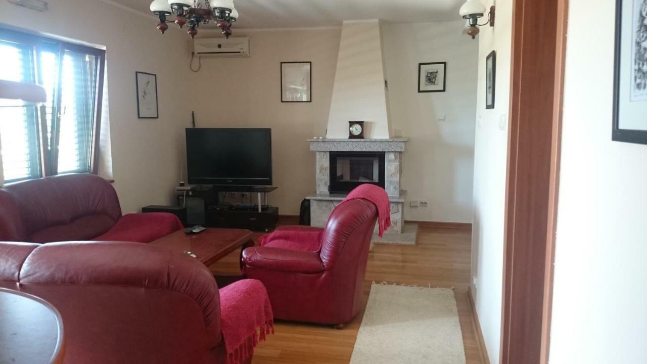 Bg Villa Apartment Xl Sutomore Extérieur photo